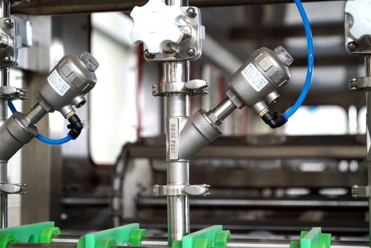 Fully Automatic Water Bottle Filling Machine