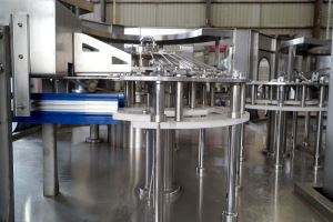 Máquina de enchimento de vidro de água mineral